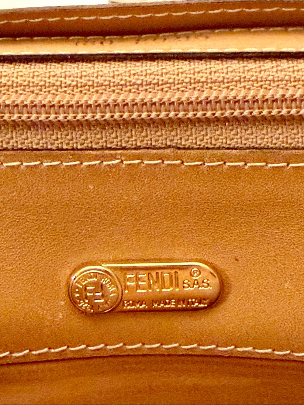 Vintage Fendi S.A.S. Roma Italy 1925 Tan Leather Kisslock Continental Wallet - Picture 5 of 9